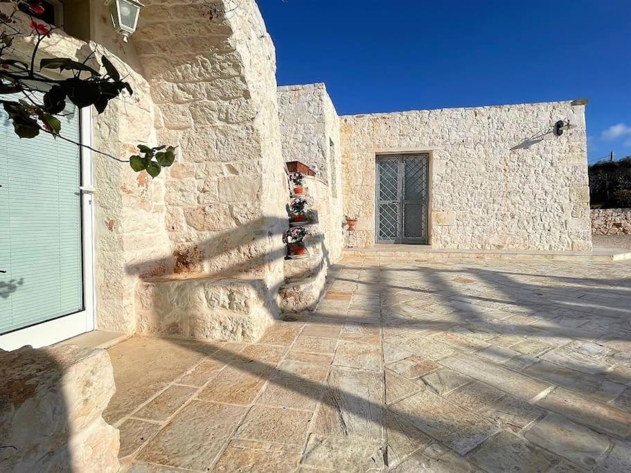 Вилла Oasi Del Trullo Остуни Экстерьер фото